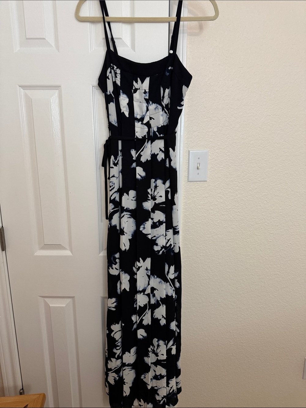 White House Black Market Black & White Floral Maxi Dress